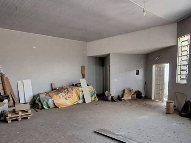 Sala para Locação em Embu das Artes - 4